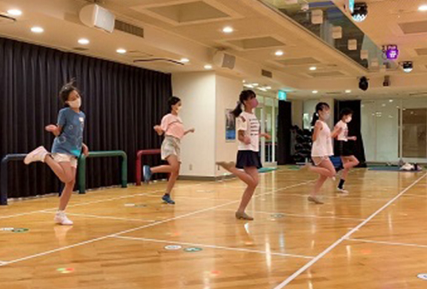 写真：アイドルダンススクール